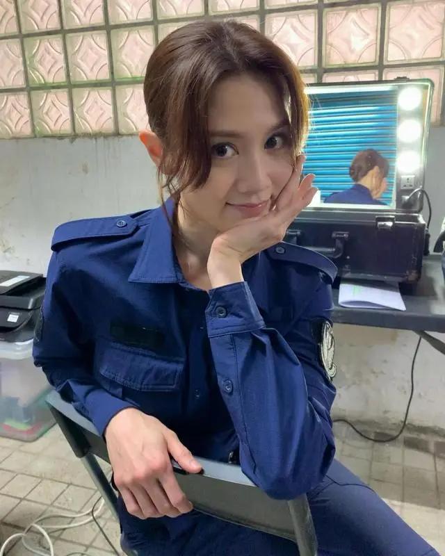 "黄宗泽不敌周秀娜的拍吻戏表现,她竟视男方如小朋友!