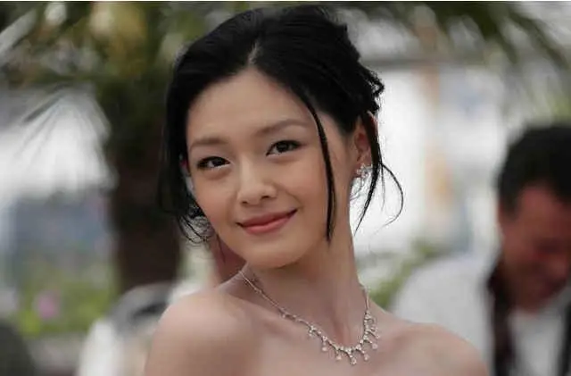 "集邮女神"陈妍希的感情史,太精彩了