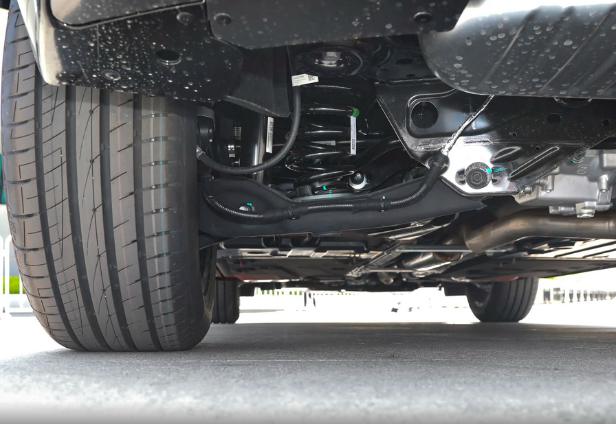 科技不再是奢求,配置拉满定价也给力,新款凯迪拉克xt4要火?