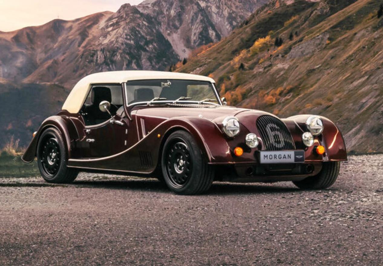 2023款摩根plus 6,70年不变的造型,cx粘合铝底盘