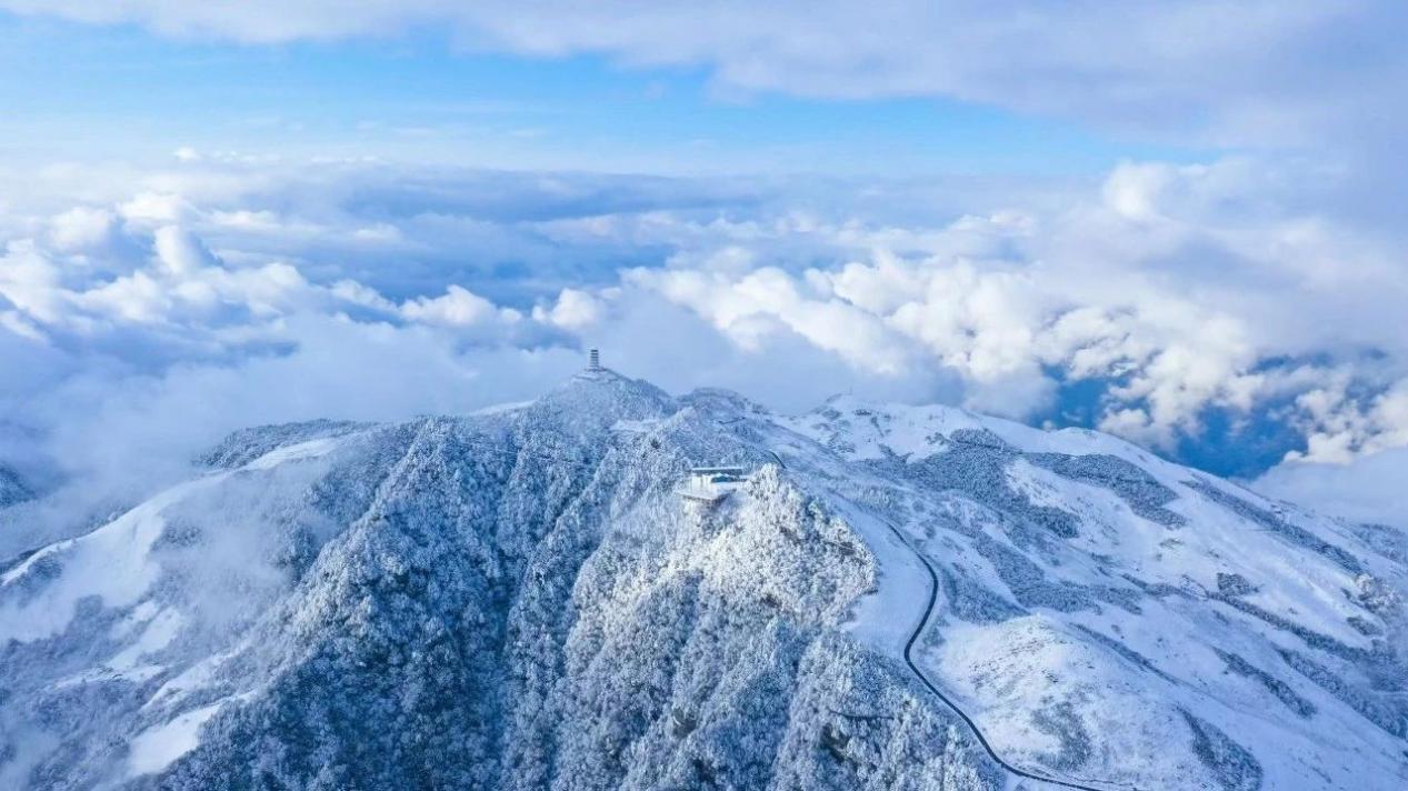 冬季还有雪景林海和表演,巴山大峡谷绝了