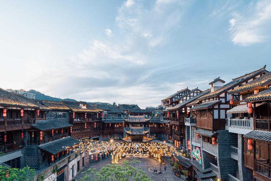 攻略来了!特种兵式打卡之游磁器口后街