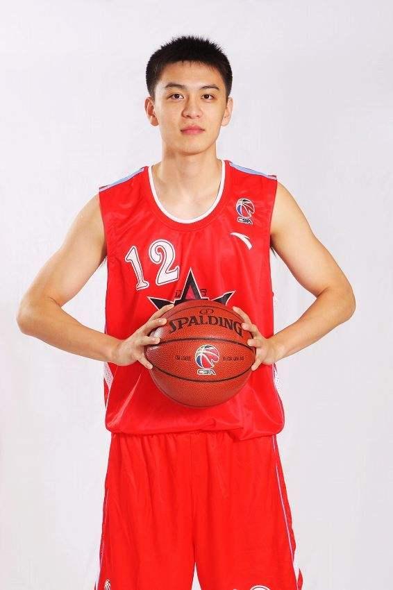 曝前辽篮主帅杨鸣离婚案将于12月12日开庭!今年2月曾起诉女方