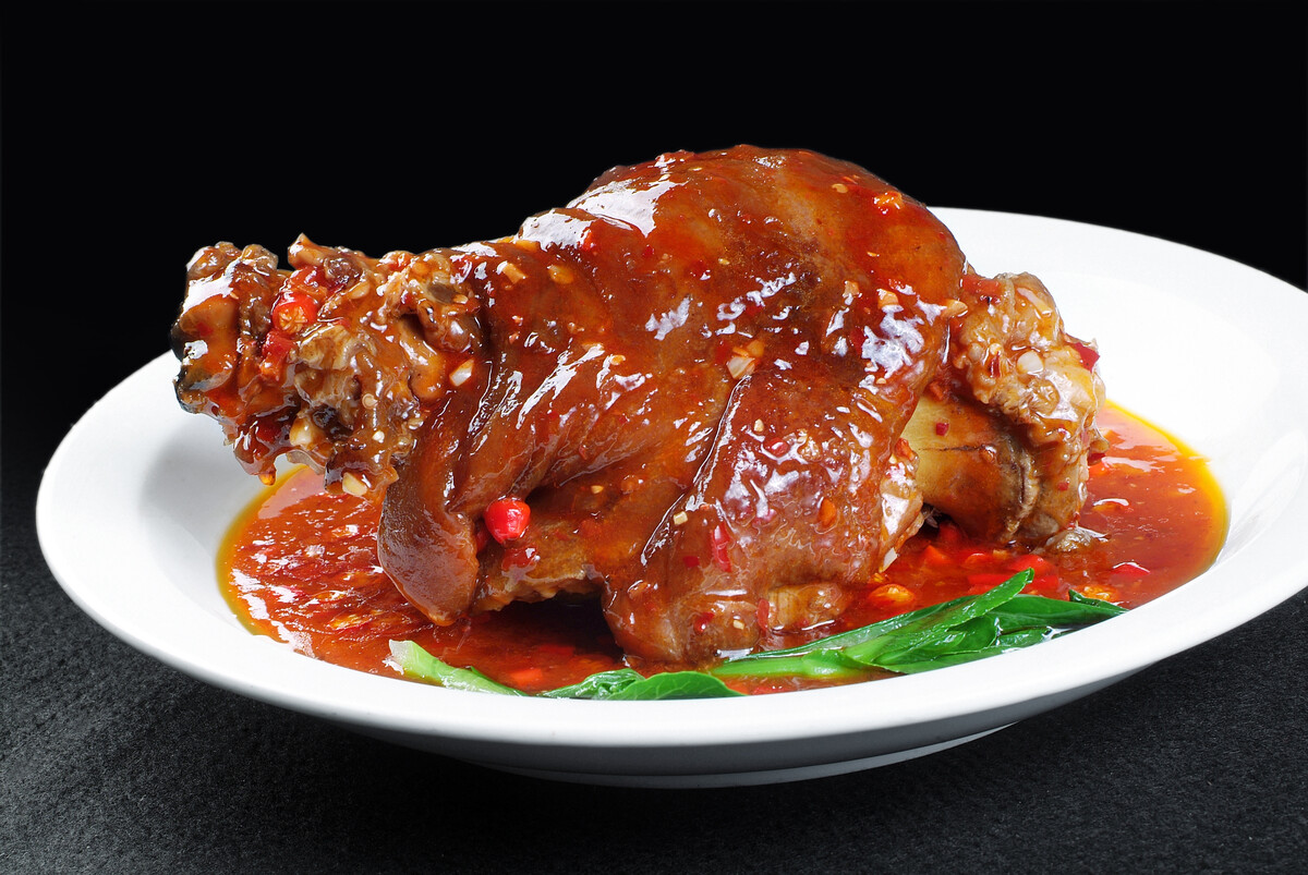 怀孕馋肘子,婆婆说过年买老公没吭声,晚上串门回家儿媳感动流泪