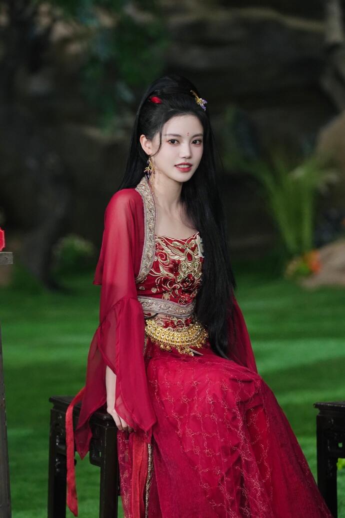 被孙珍妮美到了!穿上古装的她,美得"动人心魄"