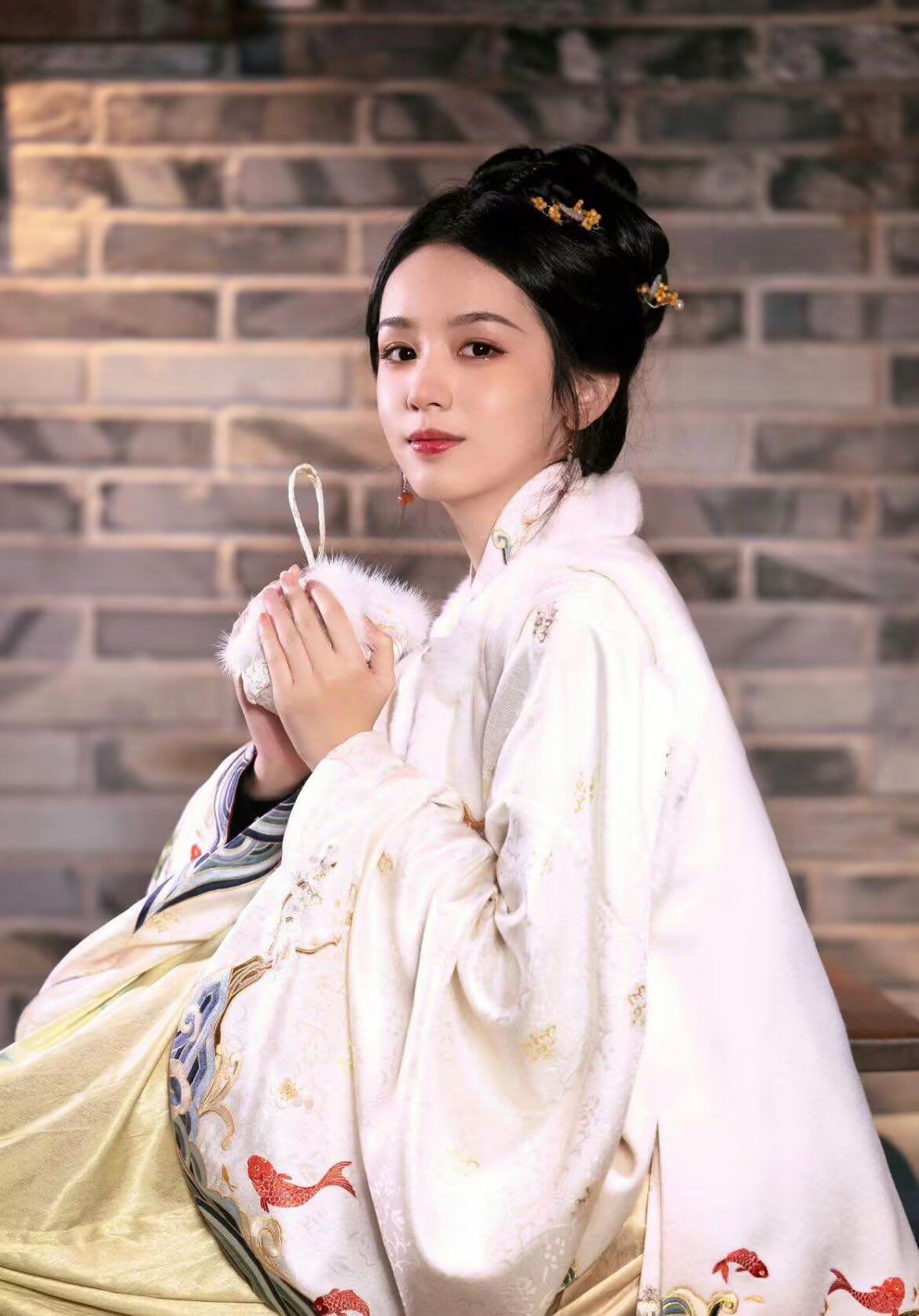 周也古装造型美出新高度,不得不说,这才是真正的"建模脸"!