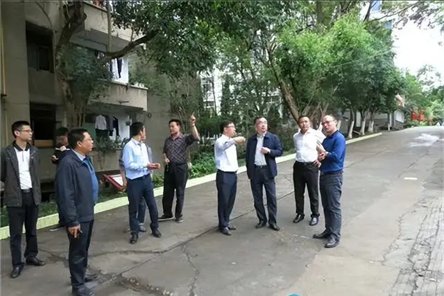 纪实:简阳市长易恩弟落马:状元敛财变罪犯,忏悔书引发热议