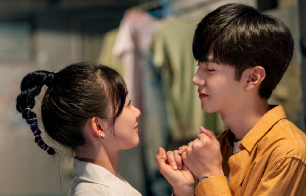 异地恋的时候,如何在不出轨的情况下,缓解对彼此的思念?