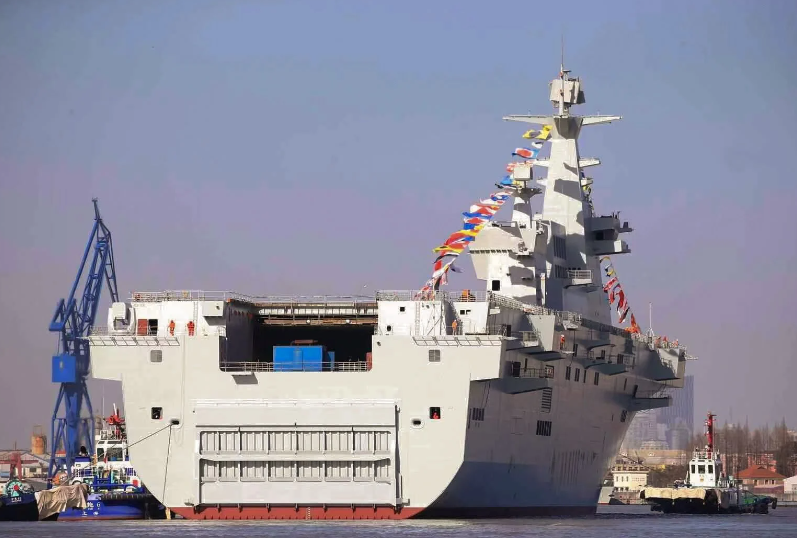 海军新力量组装中!075两栖攻击舰又增一员,新舰命名吸引瞩目