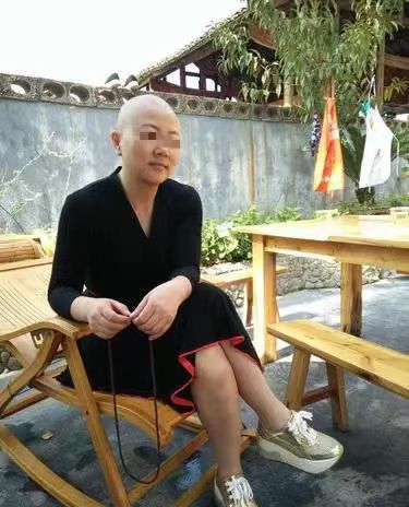 "黑丝师太"释智定的毁灭:她的一生荒唐又奢靡,远超一般人的想象