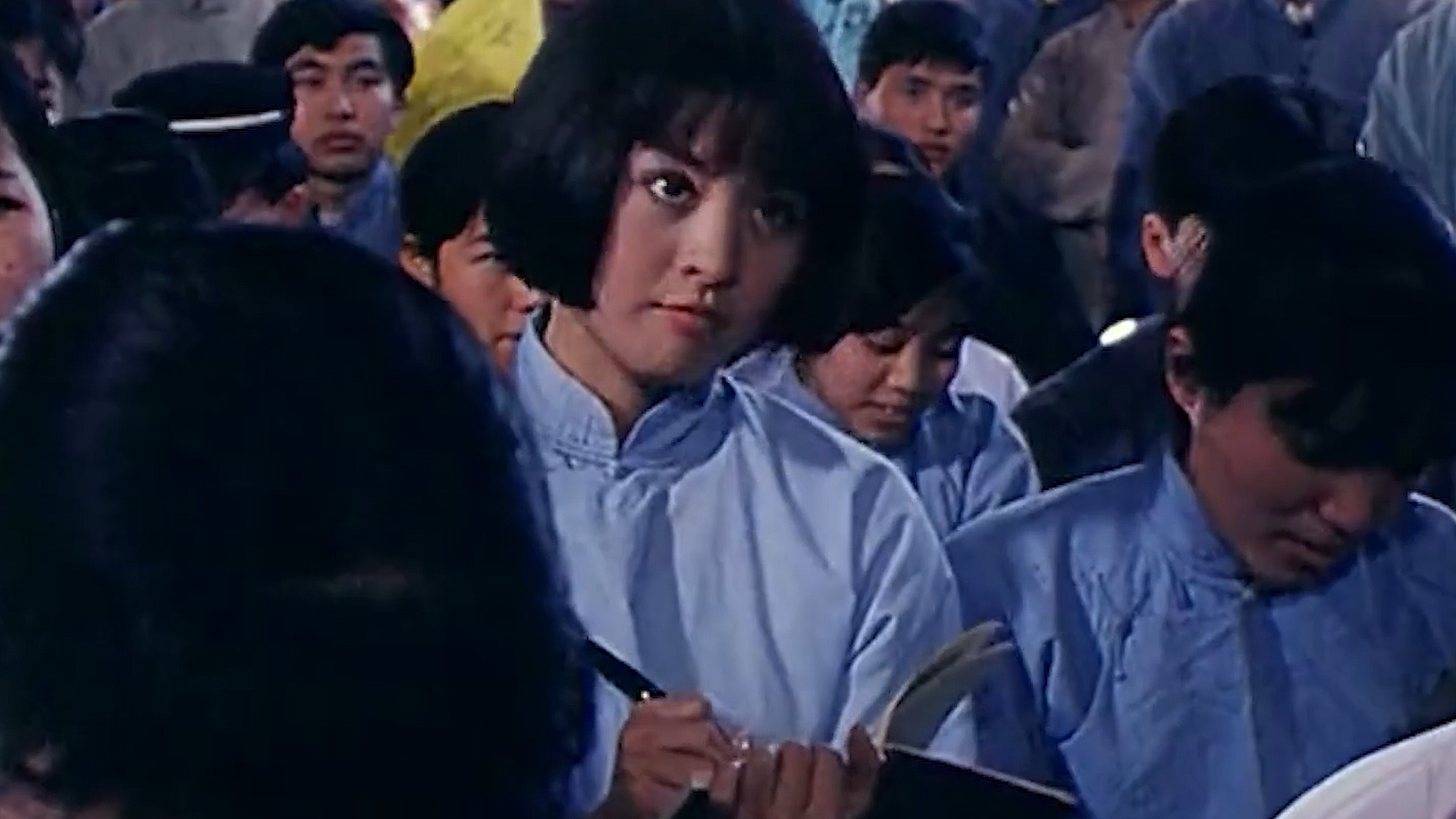 开国元勋高岗身亡后,两任妻子致力教育,个个战绩显赫