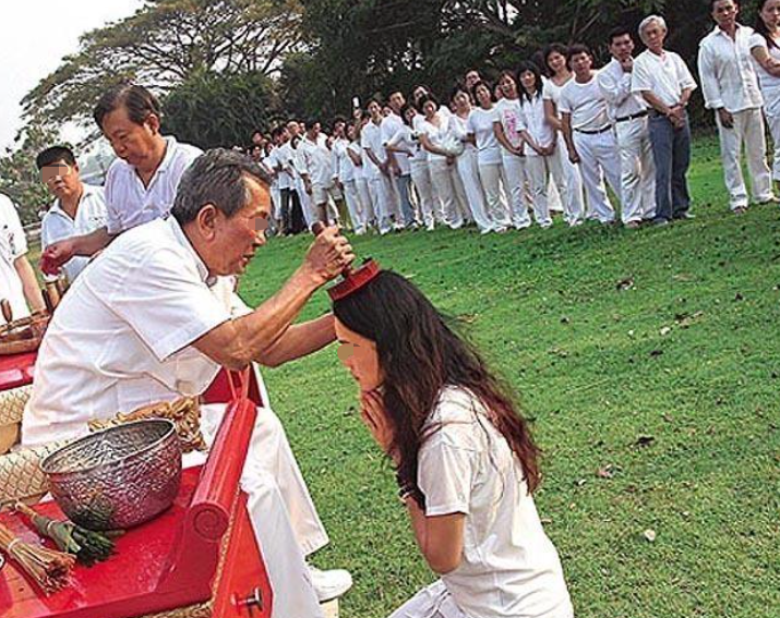 "泰国神人"白龙王:明星将他的话视为金规铁律,疑因泄露天机殒命