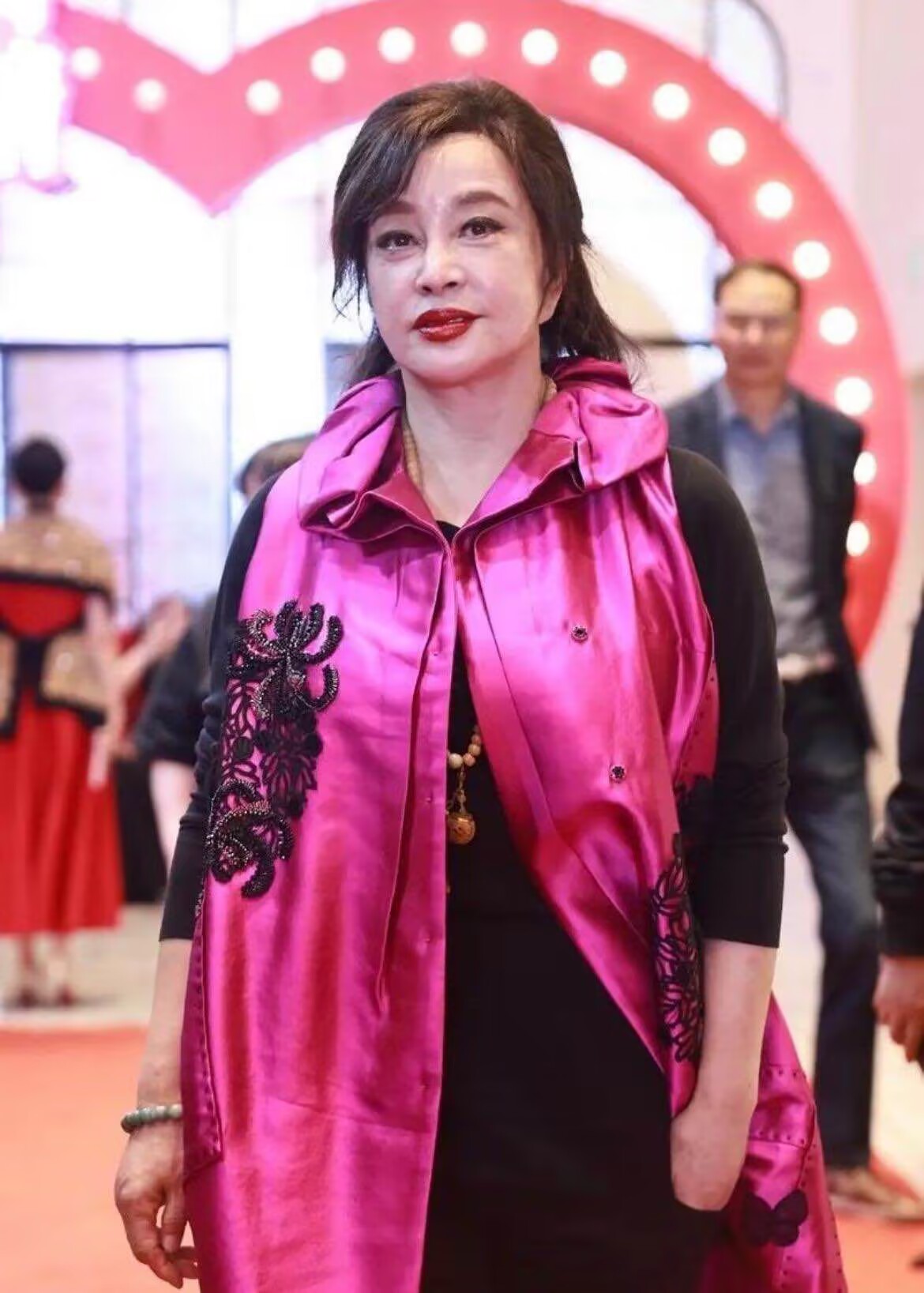 刘晓庆太实在了,活动图不p就放出来,真实状态一目了然!