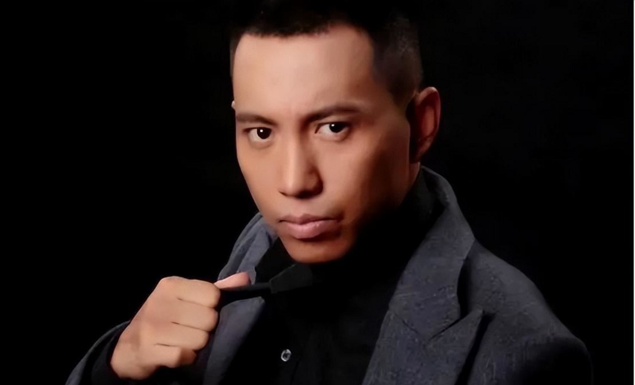 谷智鑫是一位娱乐圈明星,他的演艺生涯充满波折.