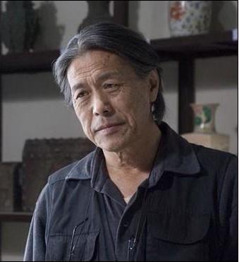 痛心!86岁老戏骨马精武去世,张嘉译是其学生,近照曝光沧桑憔悴