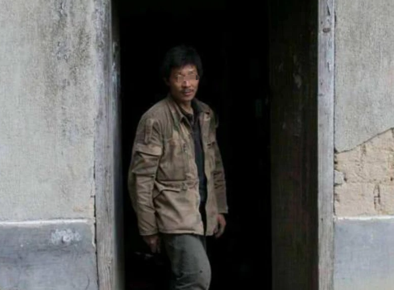 纪实:四川恶徒李文忠,打母亲砍父亲,他的所作所为远超常人想象