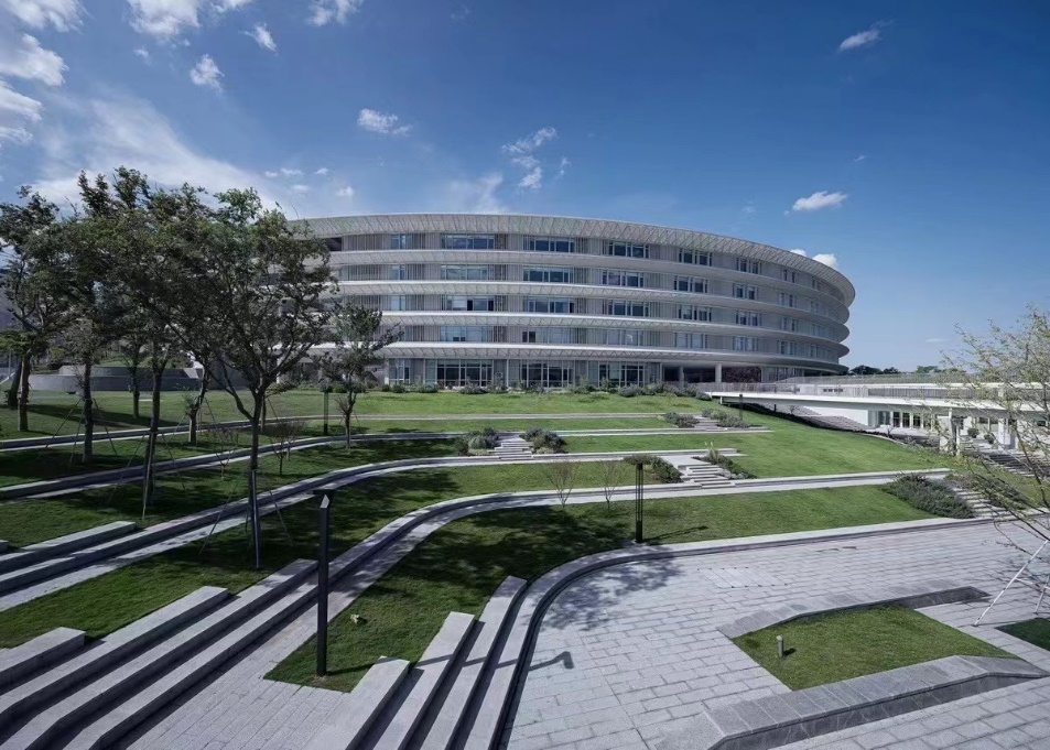 全市首家!重庆南开两江中学"牵手"瑞士阿尔特多夫国际学校