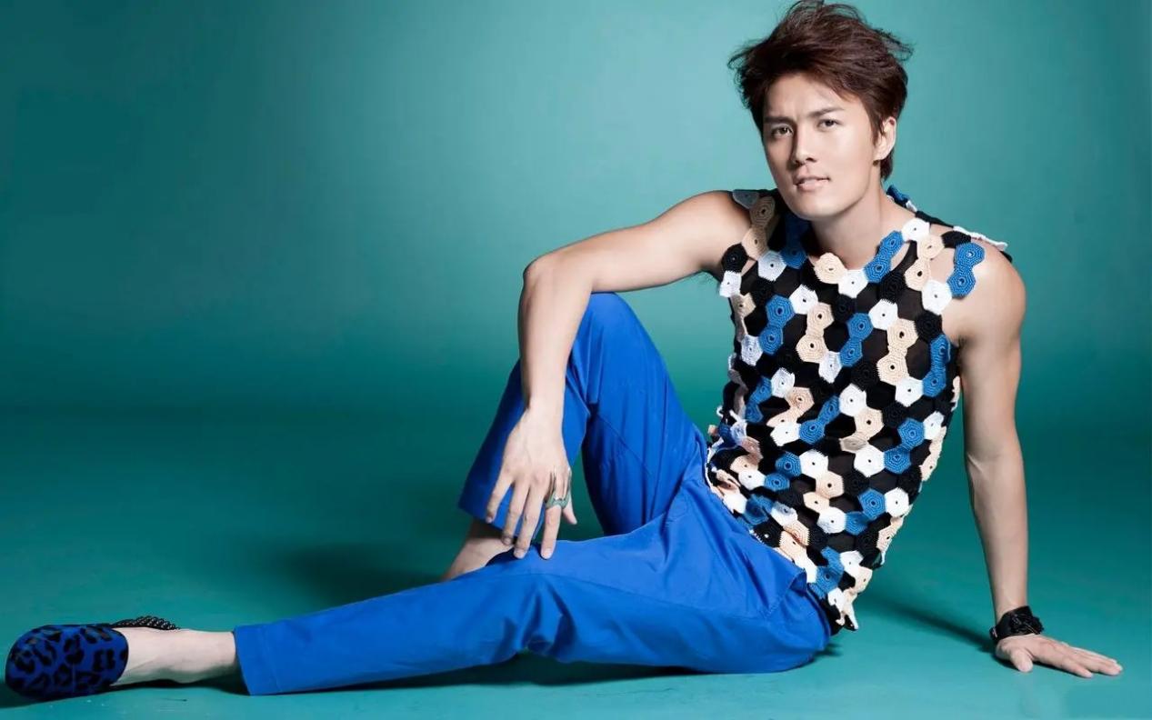 吴克群巅峰时刻放话,"五年内超越周杰伦",如今沦为路人