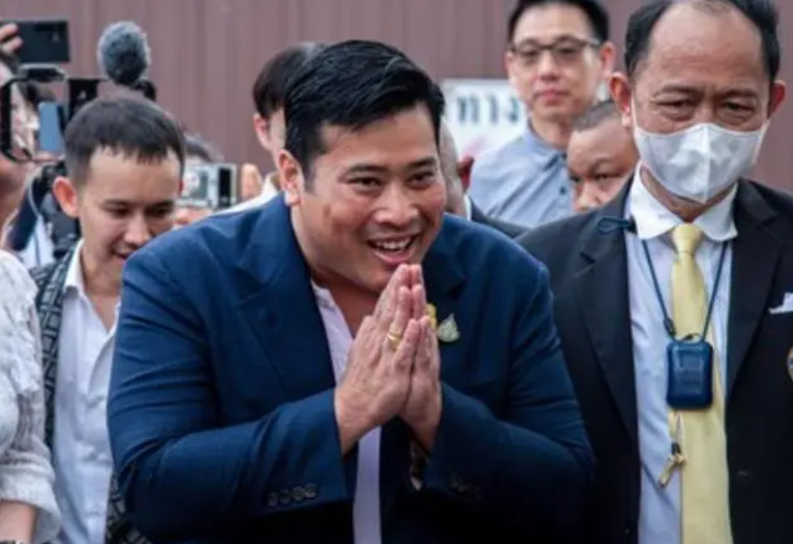 泰国二王子疑似已婚!手上的金戒指露馅了,不能迎娶育坤家族千金