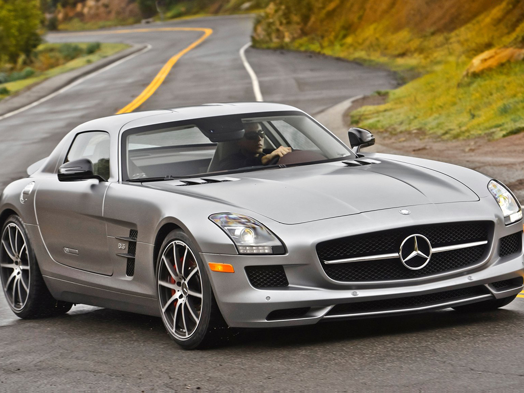 奔驰sls amg,凶猛动力,令人震撼的实力