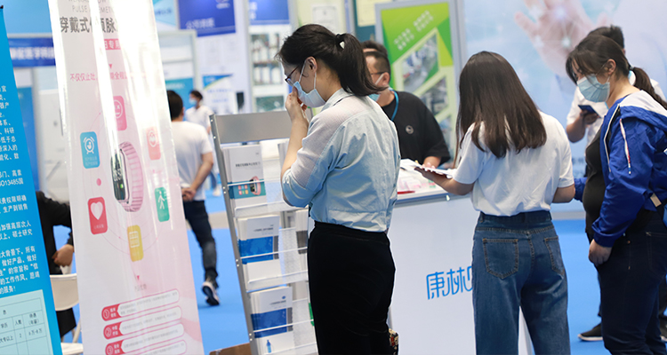 推广医疗器械,你还会选择线下展览会吗?