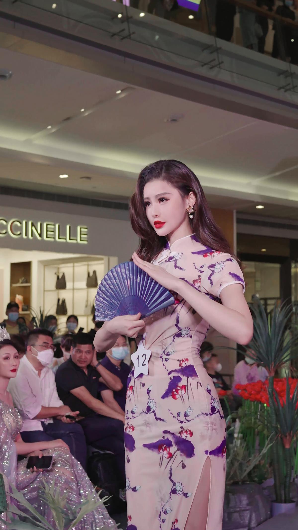 陈欣馜荣获2022国际联合国小姐中国冠军