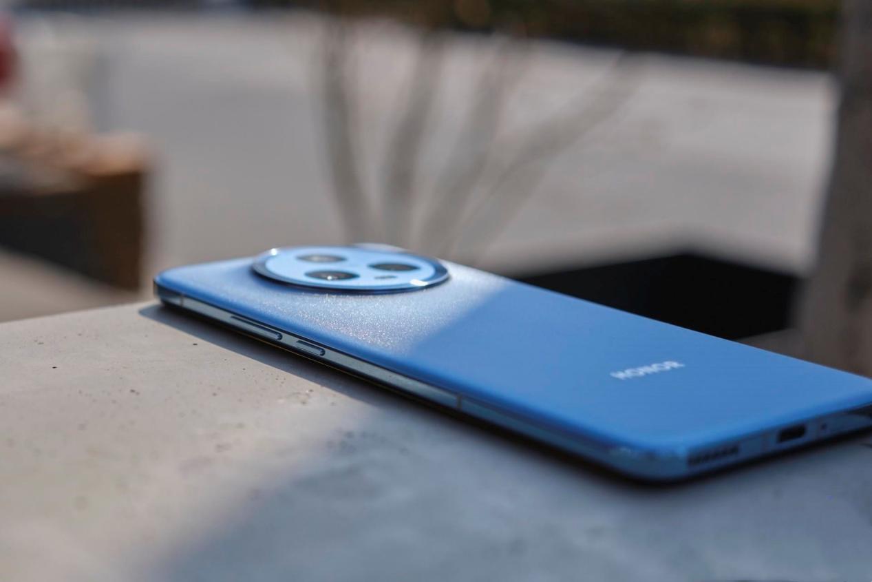 荣耀magic6pro试产24g 1tb,8年不卡照进现实,多少人会买?