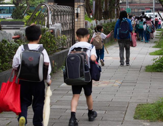 幼儿放学照片图片