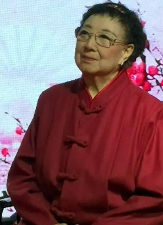 吴葆桢和杜近芳也是这样,杜近芳是京剧演员,吴葆桢是医学界