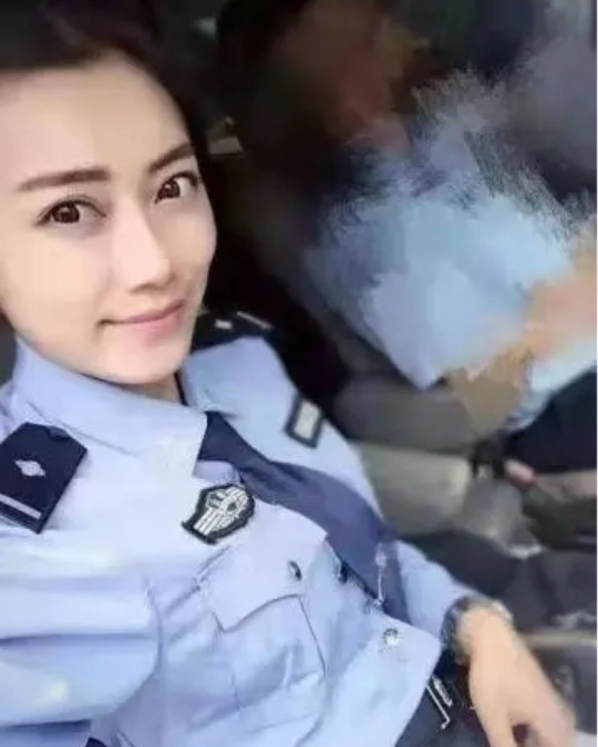 案例:江苏"第一美女辅警"许艳,她的奢侈荒唐,比你想的更恶劣