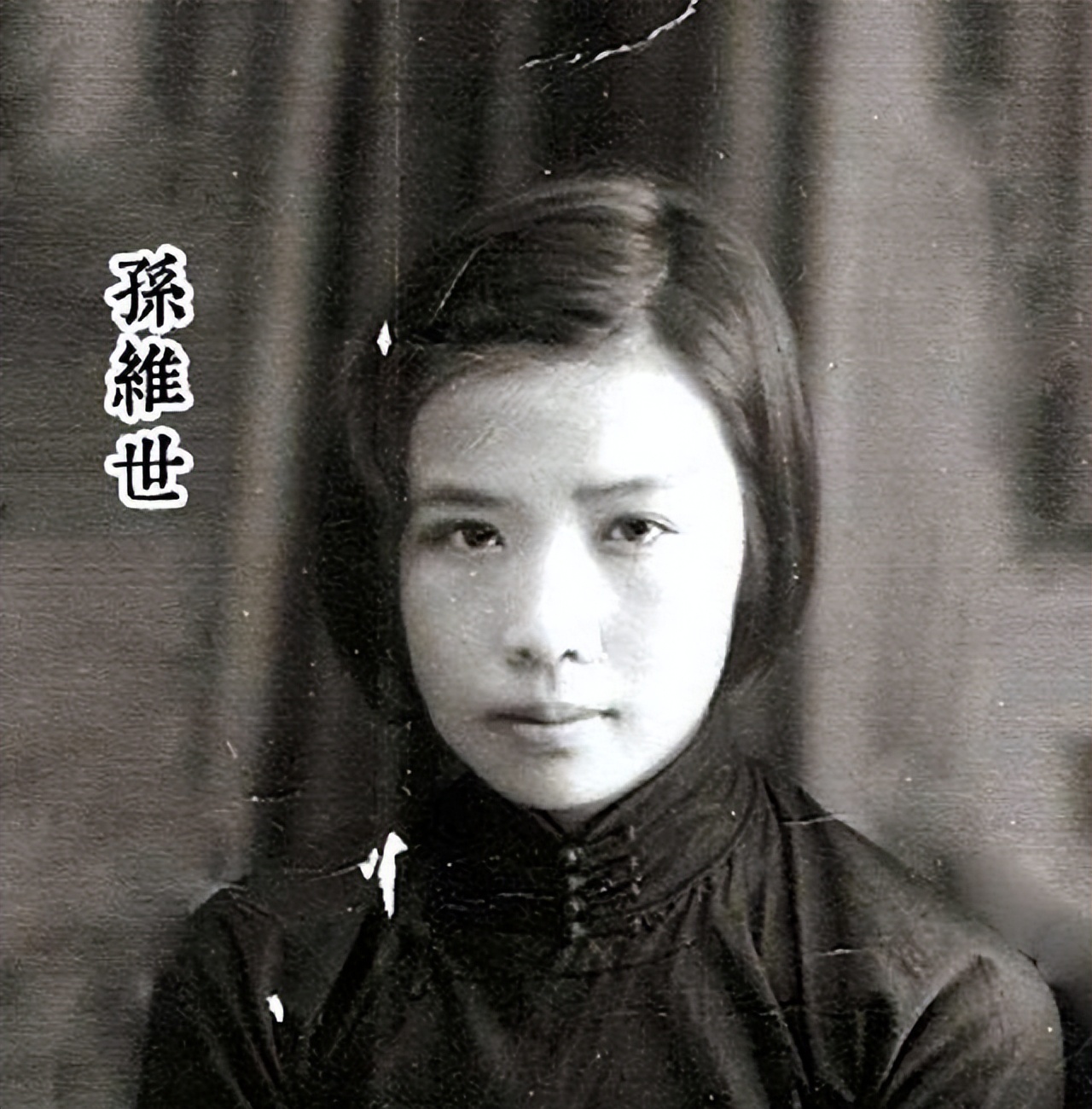 她是延安四大美女之一,周总理养女,游本昌老师,68年冤死狱中