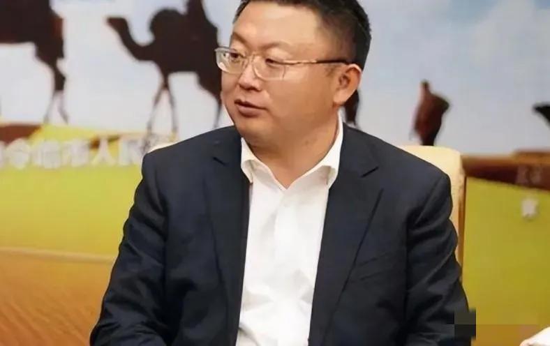 纪实:巨贪副市长张标落:四年贪4000万,改名重婚娶小老婆生子