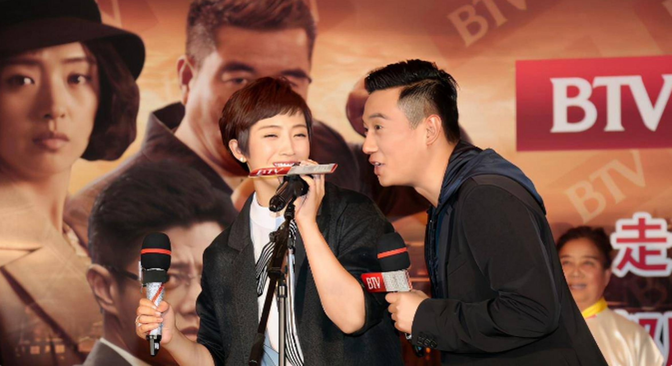 刘晓洁和徐洪浩是一对恩爱的夫妻,他们的爱情故事充满了坚持,努力和