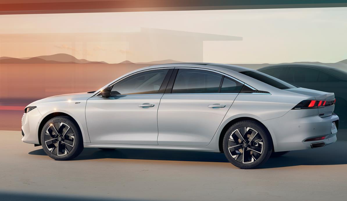 2023款标致508l,amvar可变阻尼悬挂,标配1.8t 进口爱信8at