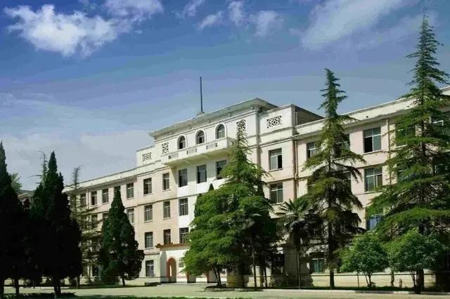 原洛阳农机研究所隶属于原农机工业部下属的一所工程类学校,前身为