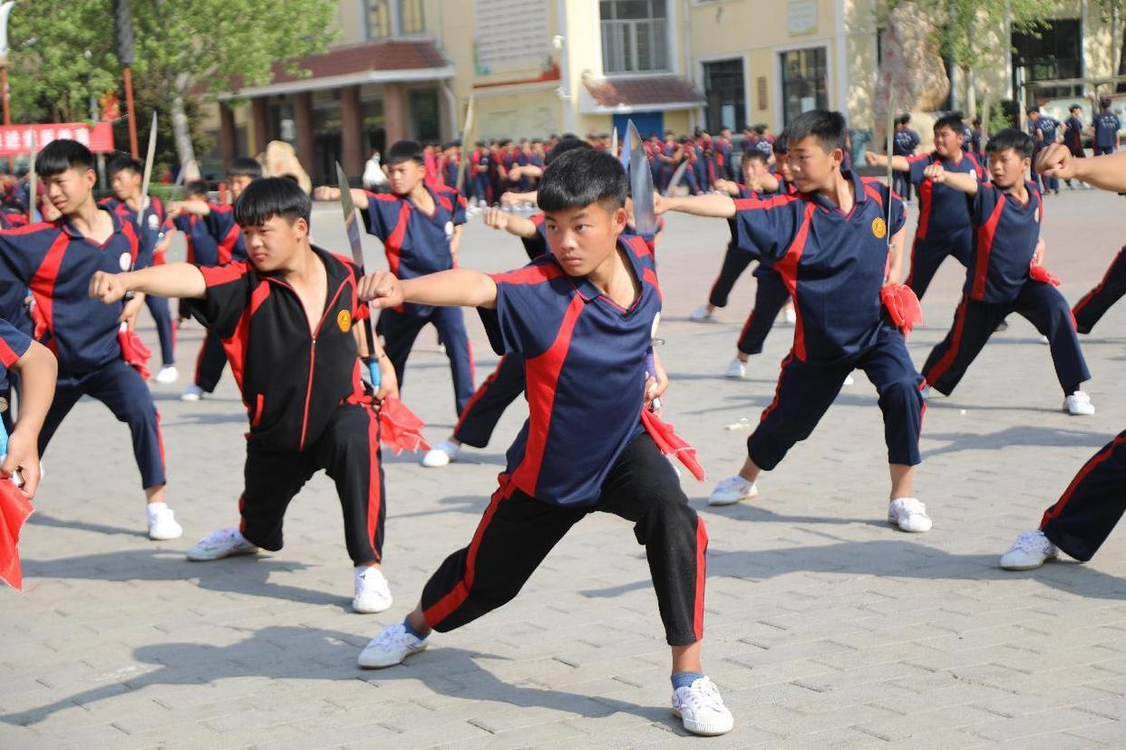 规律的生活;积极的心态;不懈的坚持!延鲁武校