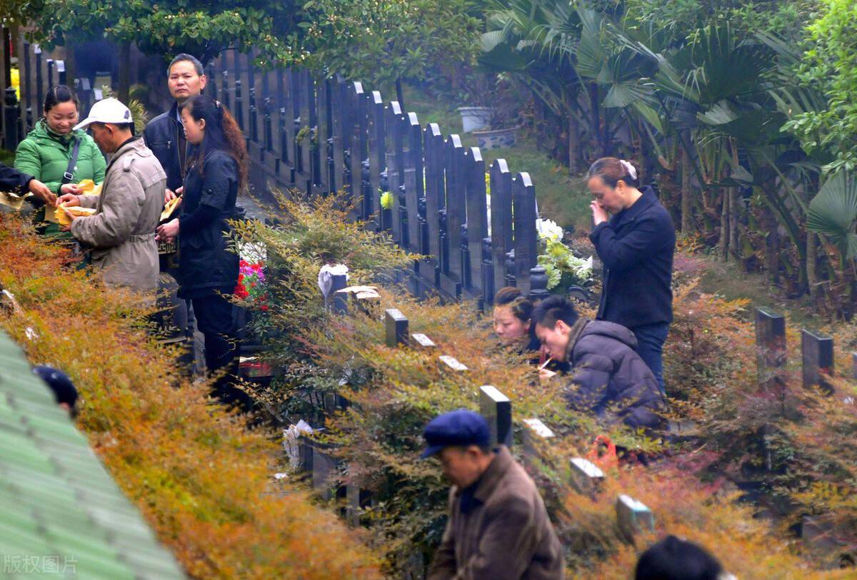 上坟路 baijiahao.baidu.com