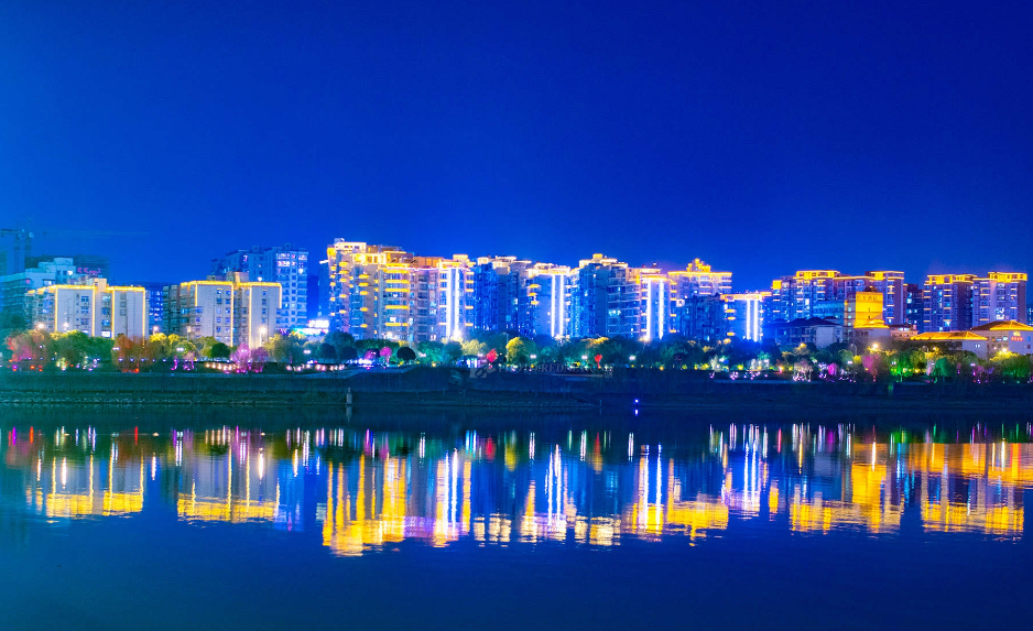 长沙一江两岸灯光秀广告投放,长沙户外灯光秀广告中心