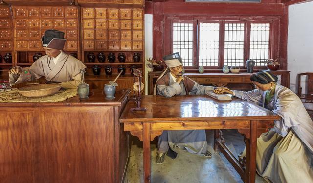 古代生存环境恶劣,古人是怎么看病的?他们看病究竟有多难呢?