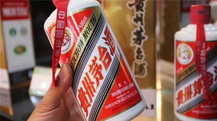 茅台酒瓶上的两条飘带,一直以为是装饰,听完讲解才搞清楚