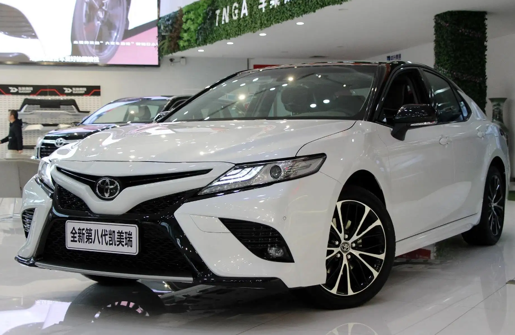 第四代凯美瑞车主,入手时已经是近10年的老车,但车况良好