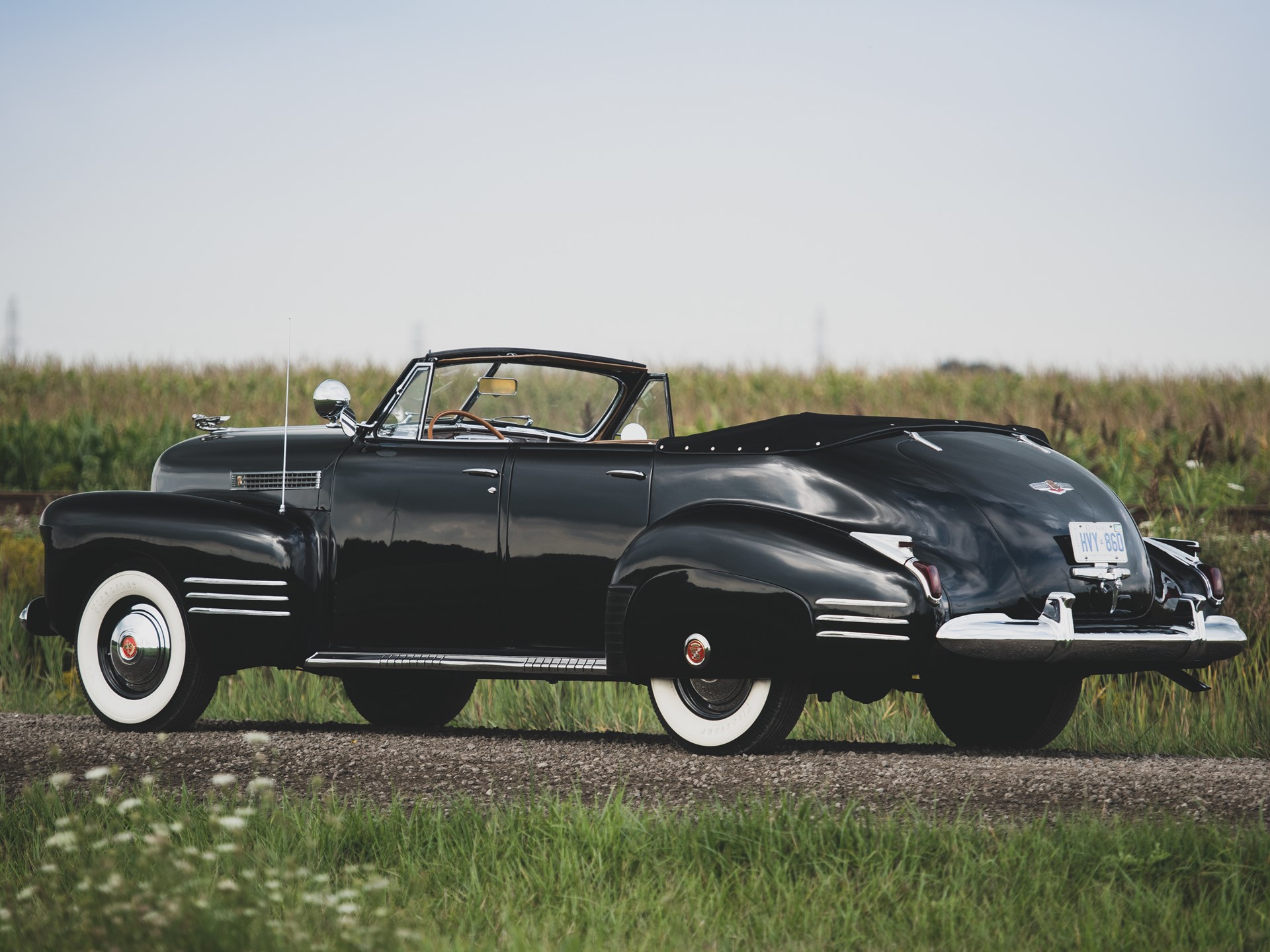 对于这台价值8万美元1941年的凯迪拉克62系列敞篷轿车你怎么看?