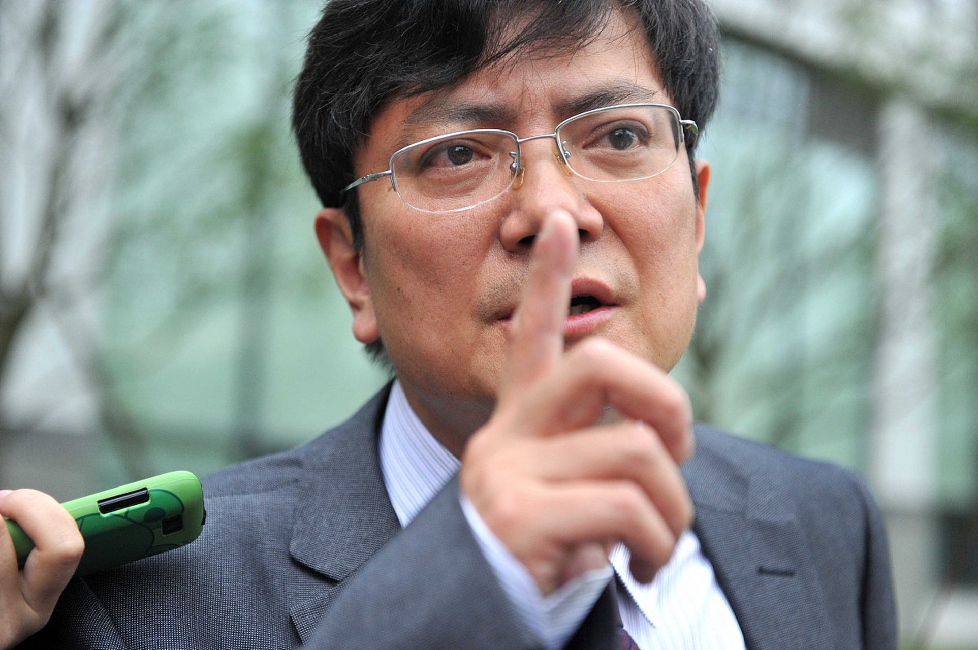 "网红教授"郑强怒骂3000名中学校长:"你们这些人身为校长,不去