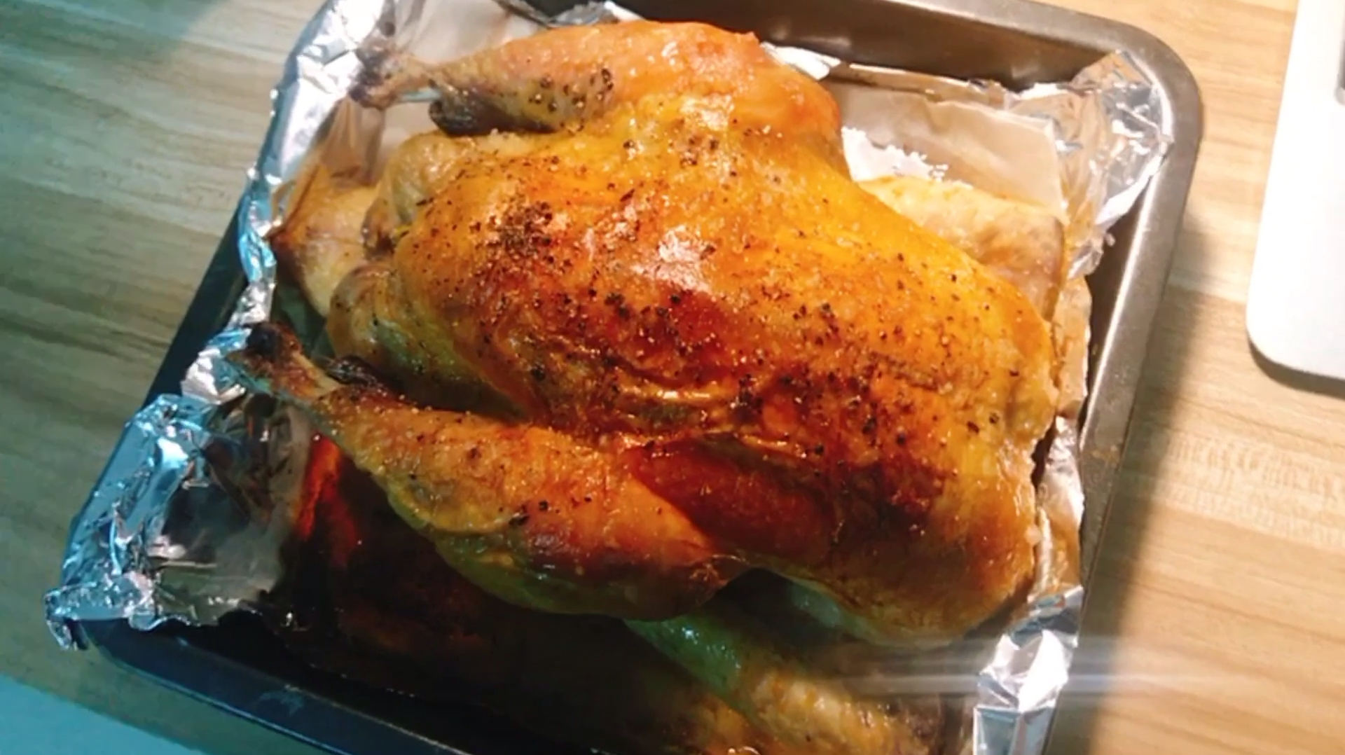 西餐大厨教你做黄金脆皮烤鸡,做法简单皮薄肉嫩,一看就流口水!