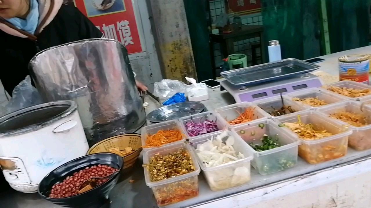 陕西西安高陵区陈家滩路面卫生,谁看谁夸,扫得净,馍那个香啊