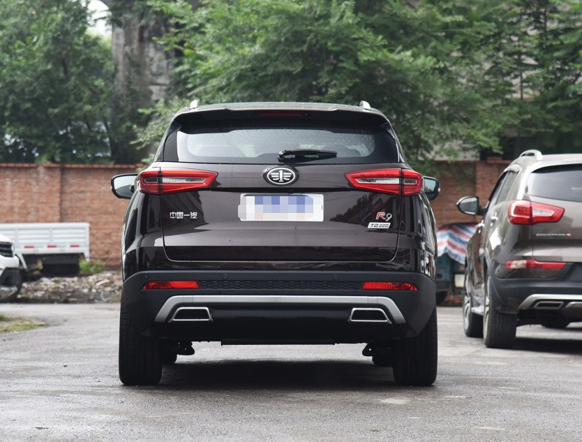 森雅r9,一汽吉林汽车推出的2018款,手动豪华智尚型!