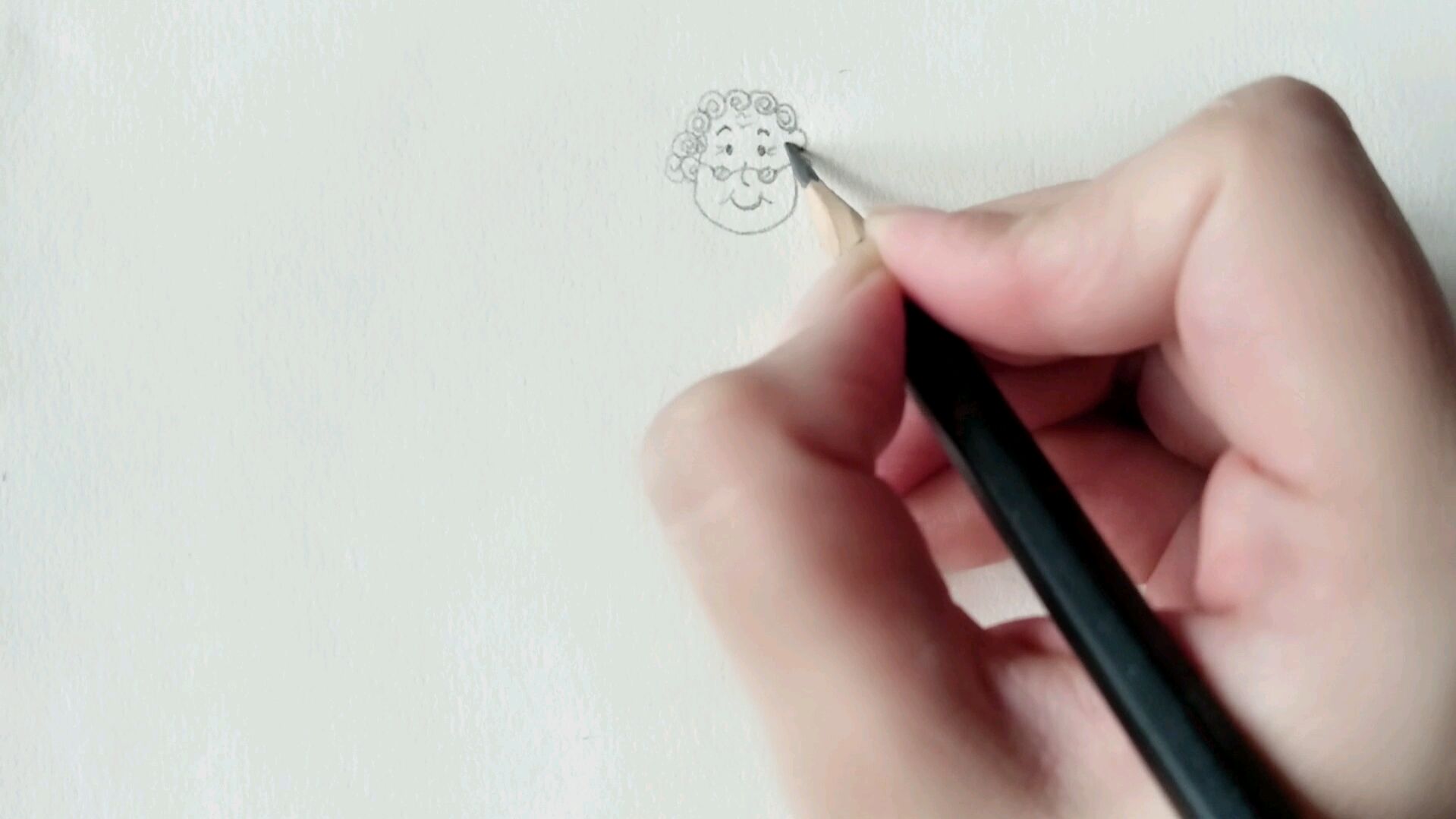 手绘简笔画老奶奶