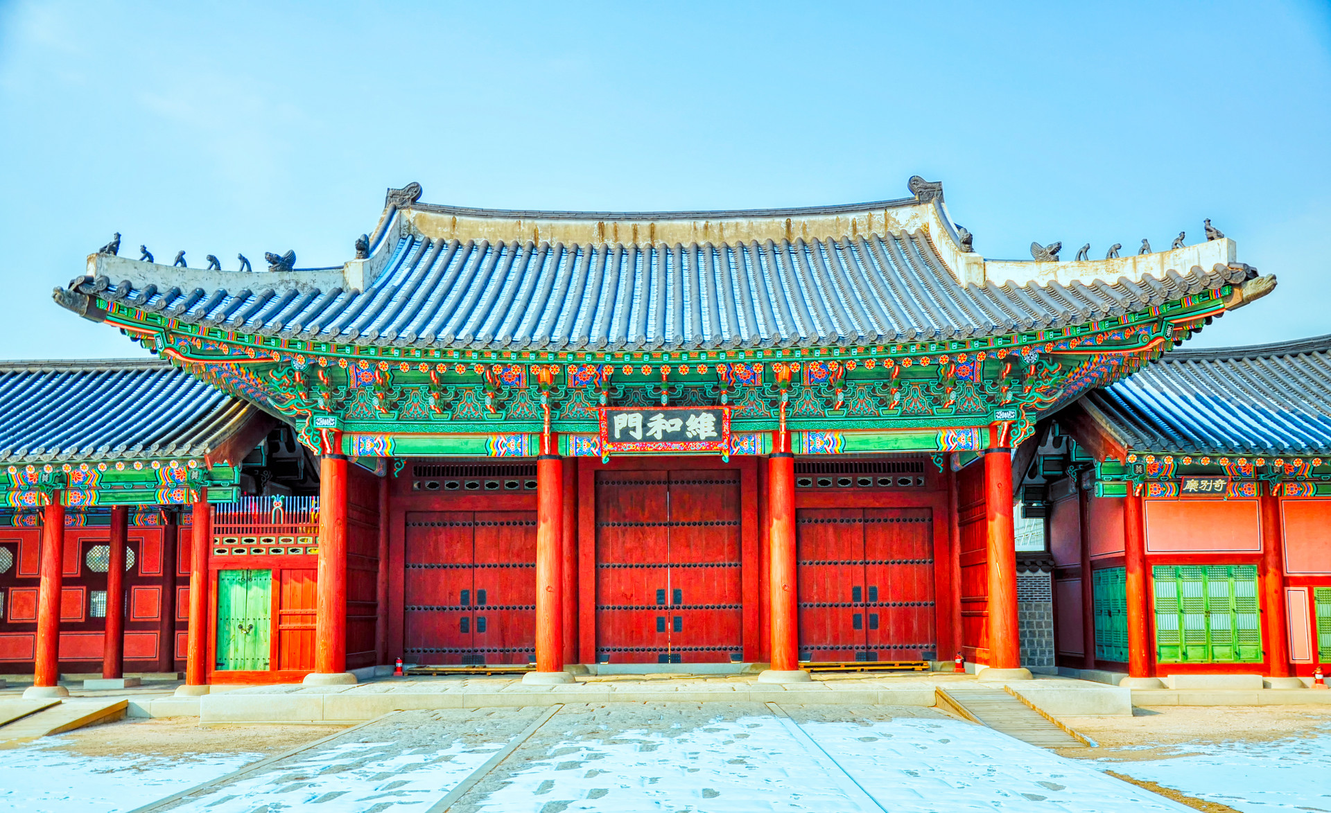 韩国这座宫殿,比北京故宫还早11年修建,曾被日军破坏又重建