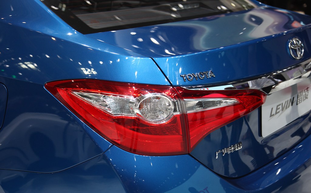 丰田-雷凌的品读与鉴赏,这款车你们喜欢吗?