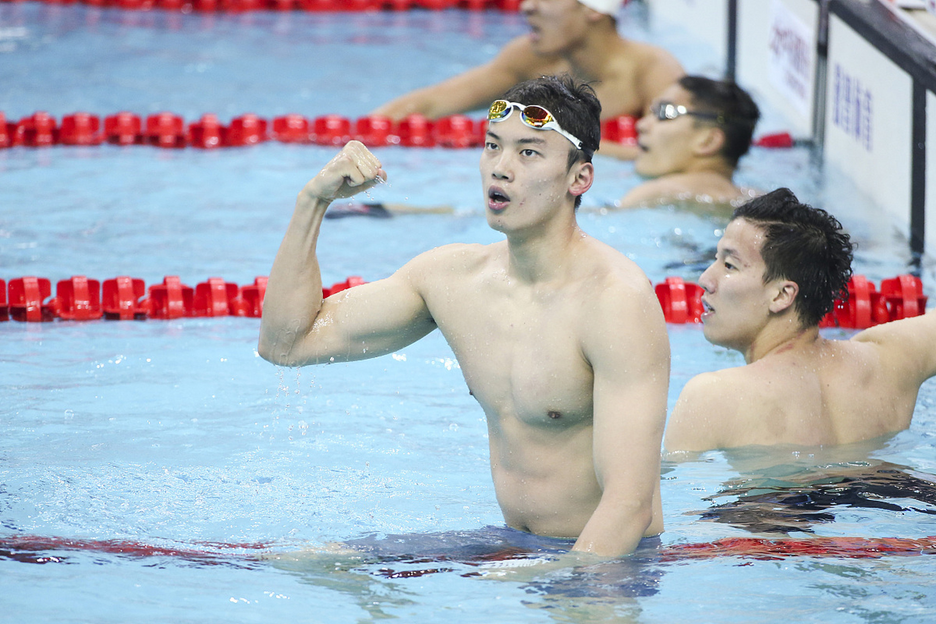 汪顺夺得男子200米混合泳金牌#这是中国游泳队在亚运会上的首个脚牌